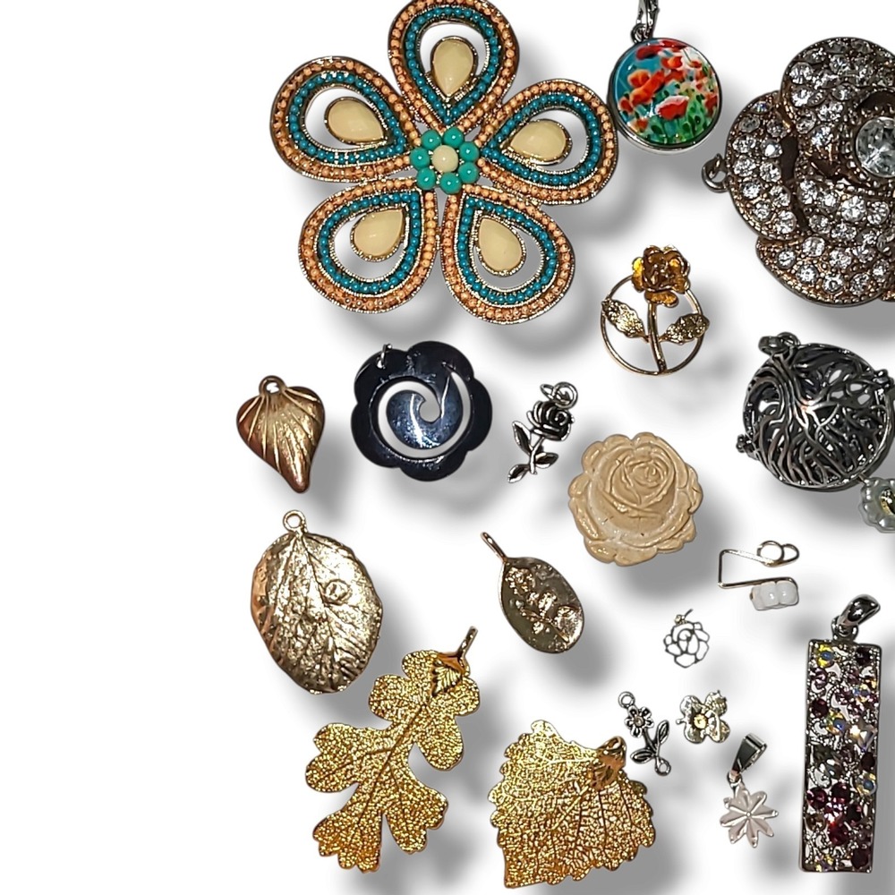 Lot 43 Flower Leaf Tree Charms Pendants Floral Nature Jewelry Craft Supplies - Picture 3 of 6
